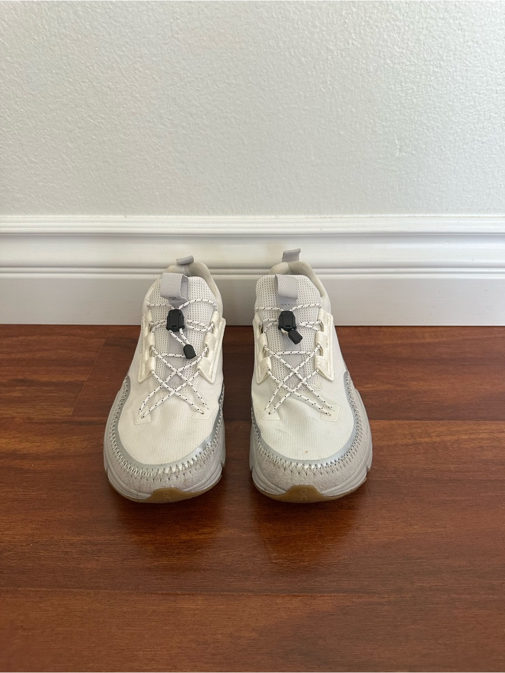 On Running Cloudaway Kanazawa Women's White and Light Gray Athletic Sneakers - Picture 2 of 5